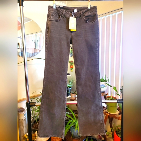H&M Denim - H&M Divided Flare low waist size 6 jeans be with tags